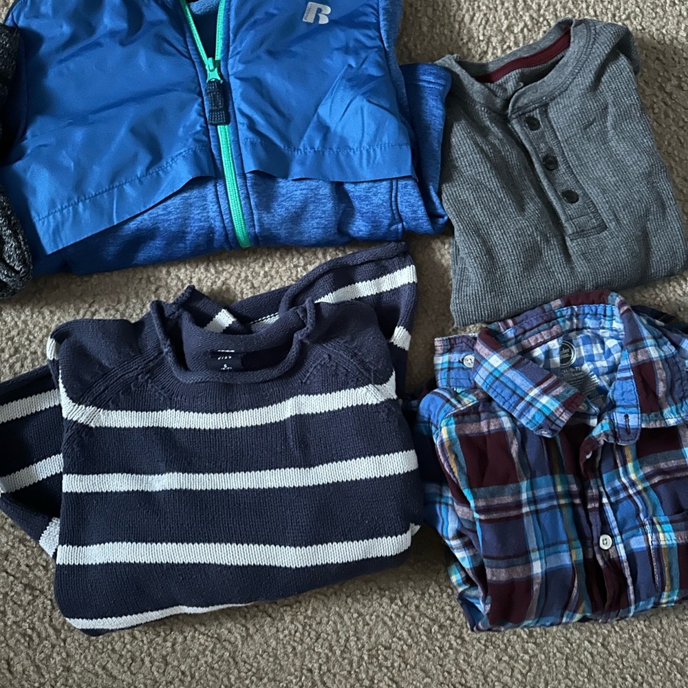 Bundle of cloths for boys size 6-7